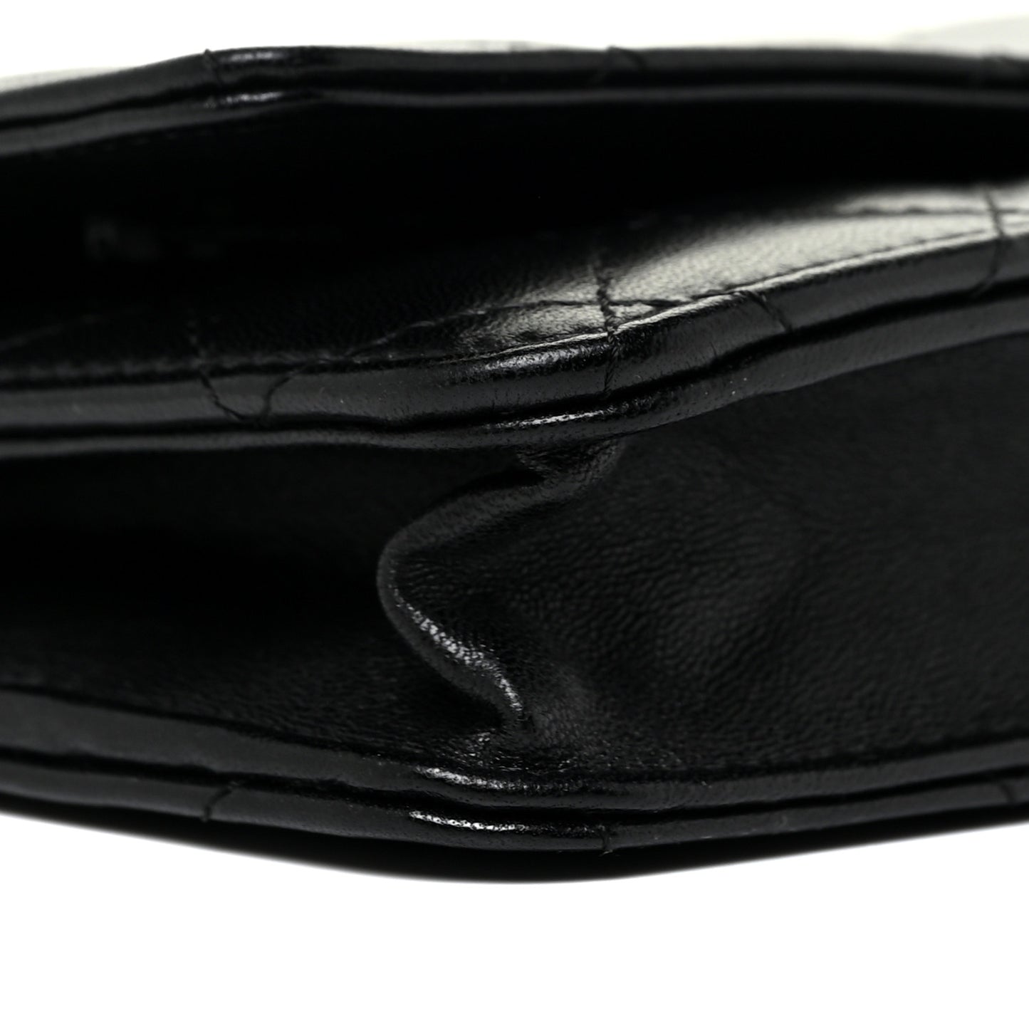 Lambskin Quilted Wallet On Chain WOC Black