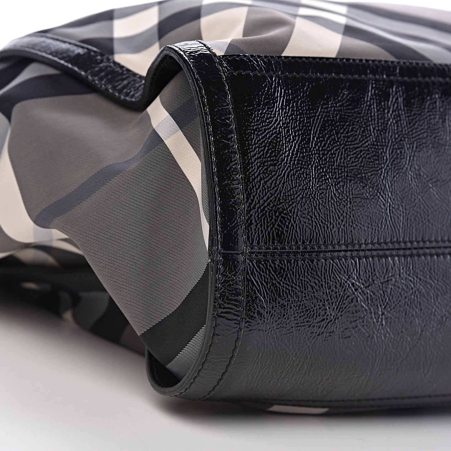 Nylon Beat Check Tote Black