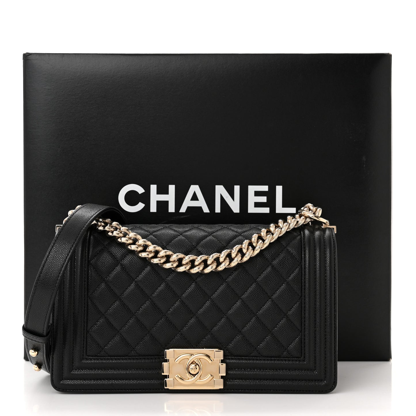Caviar Quilted Medium Boy Flap Black