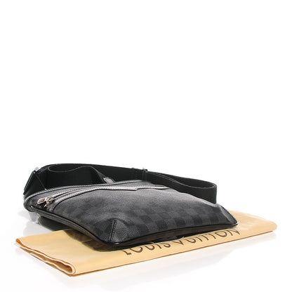 Louis Vuitton Damier Graphite Thomas 4 of 8