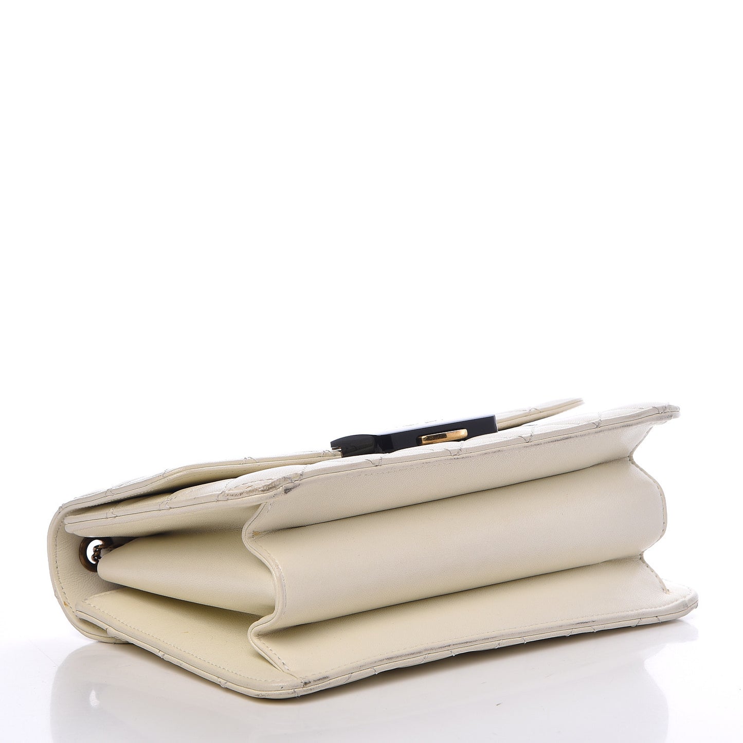 Sheepskin Quilted Beauty Lock Flap White