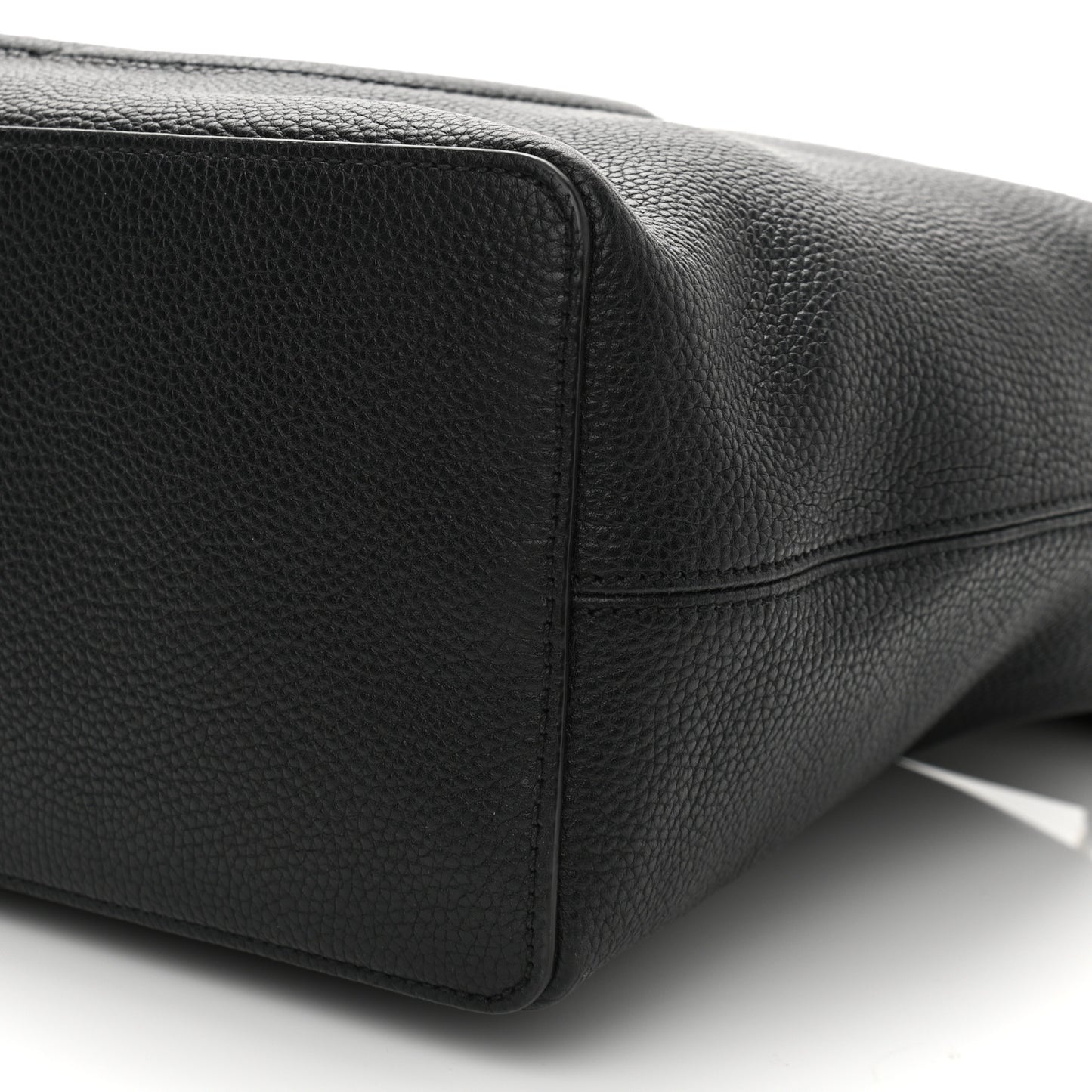 Pebbled Calfskin Large Soho Hobo Black
