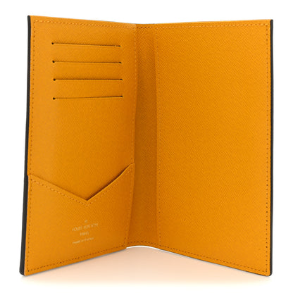 Louis Vuitton Monogram 2022 Christmas Animation New York Soho Passport Cover Yellow 5 of 9