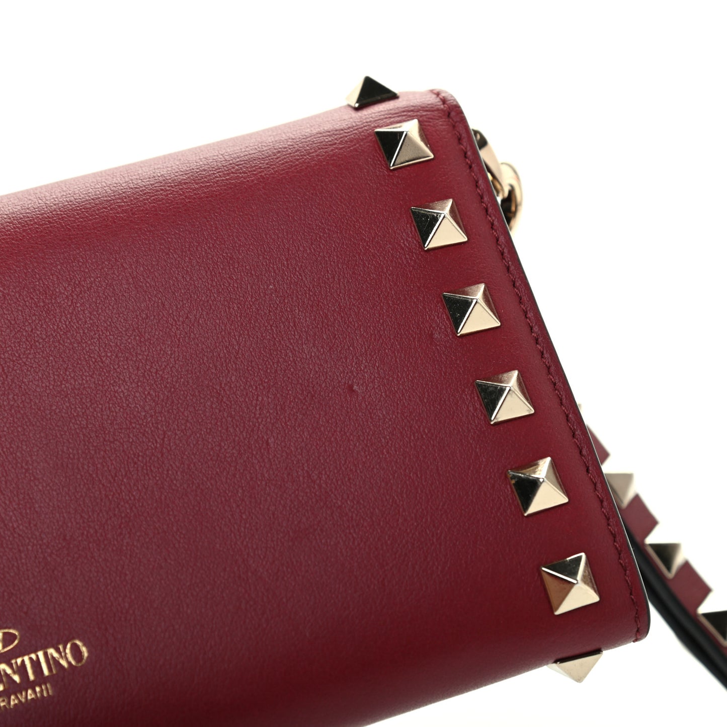 Vitello Rockstud Wristlet Travel Wallet Rubino