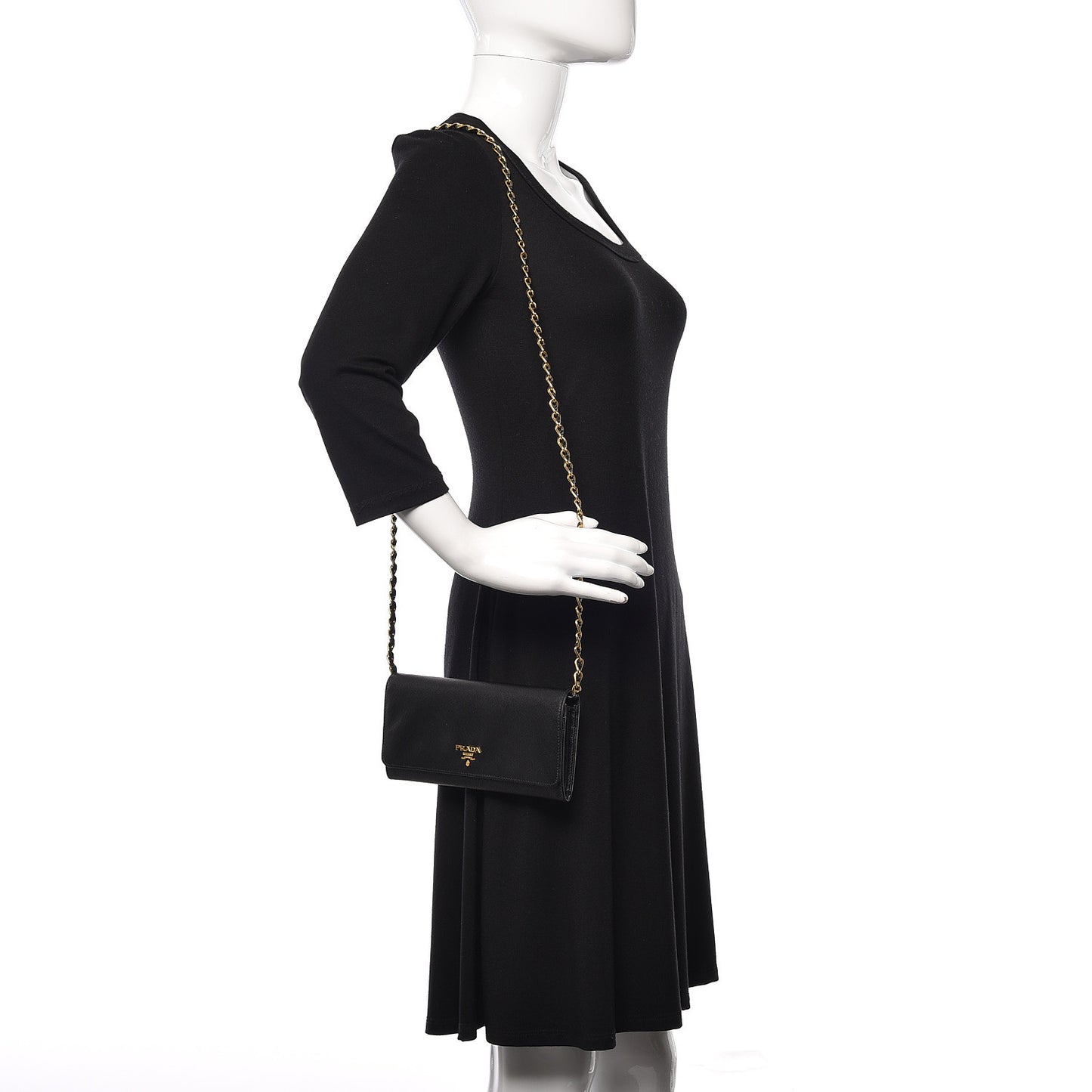 Saffiano Metal Oro Chain Wallet Black