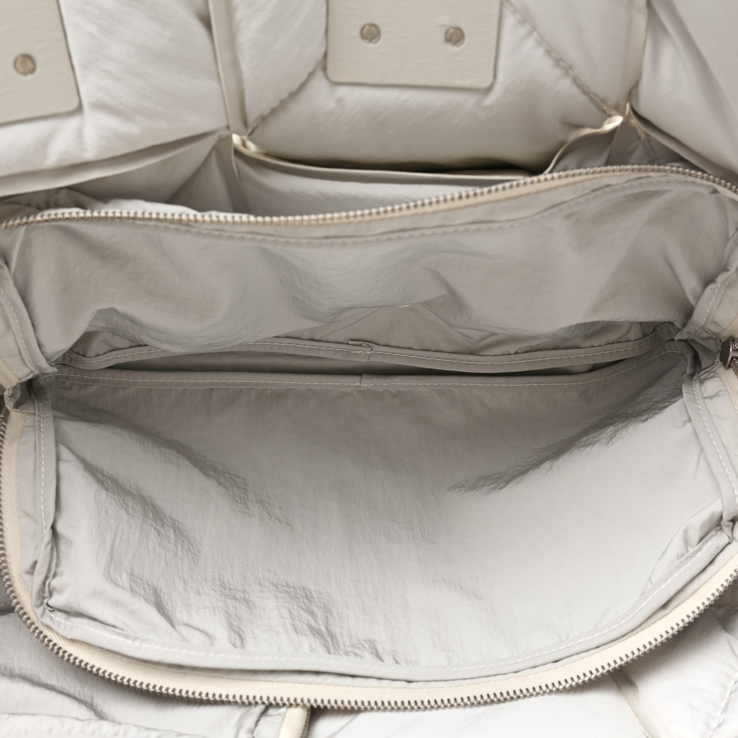 Calfskin Maxi Intrecciato BV Squash Tote White