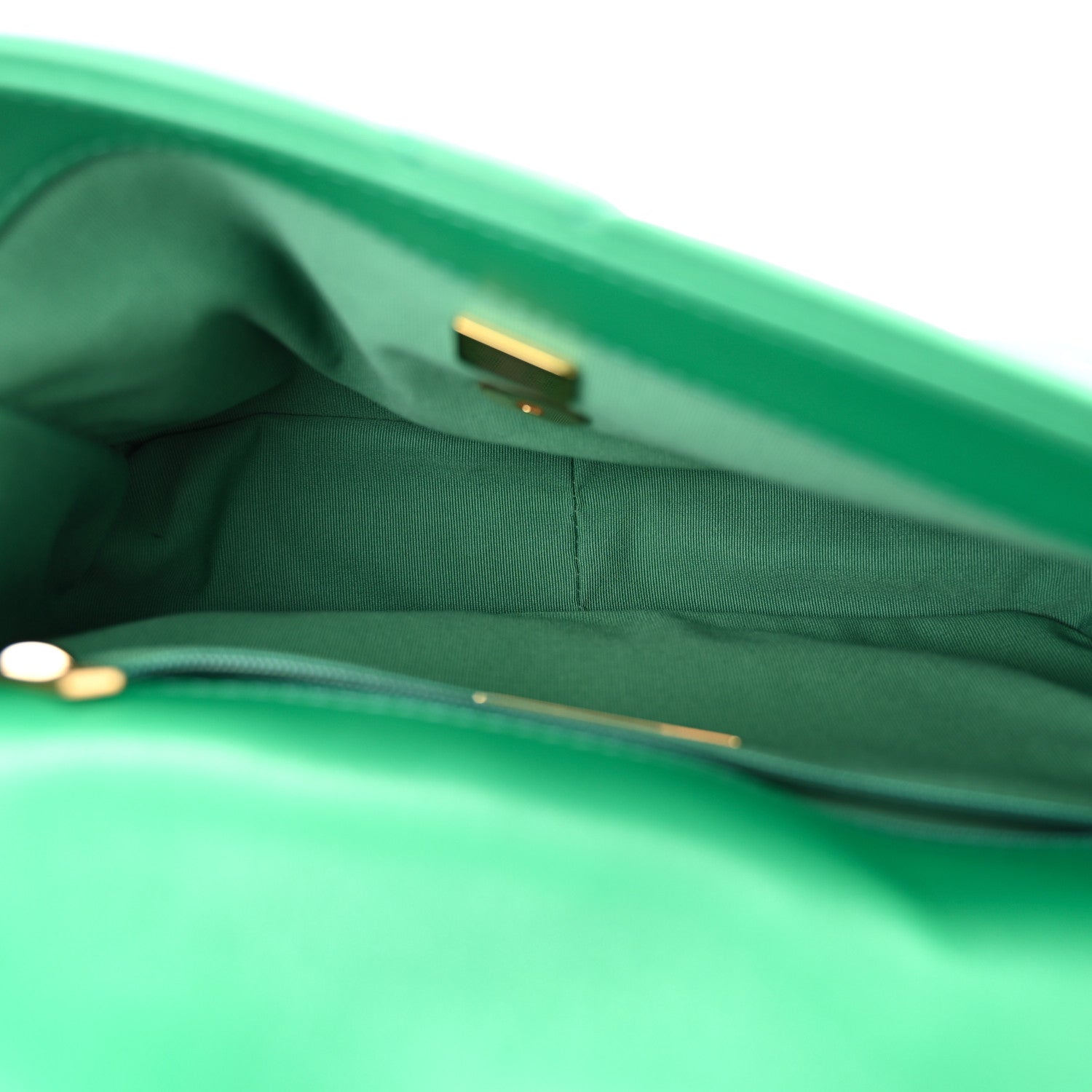 Chanel Lambskin Quilted Medium Chanel 19 Flap Green 5 of 11