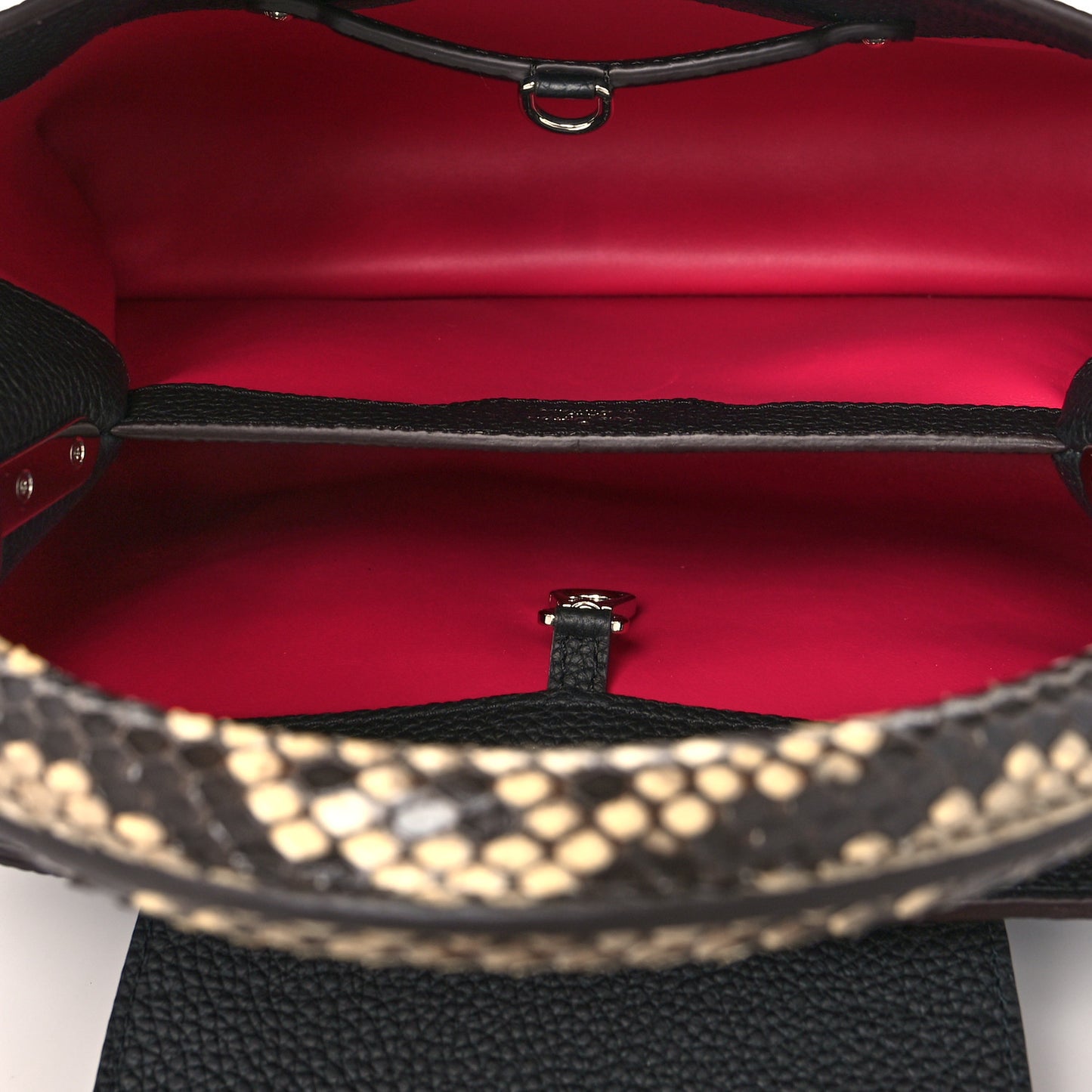 Taurillon Python Capucines PM Black