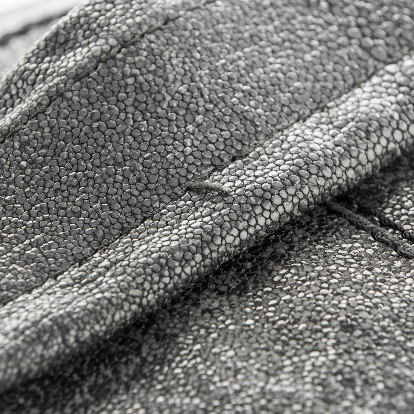 Calfskin Stingray Embossed Medium Nightingale Grey