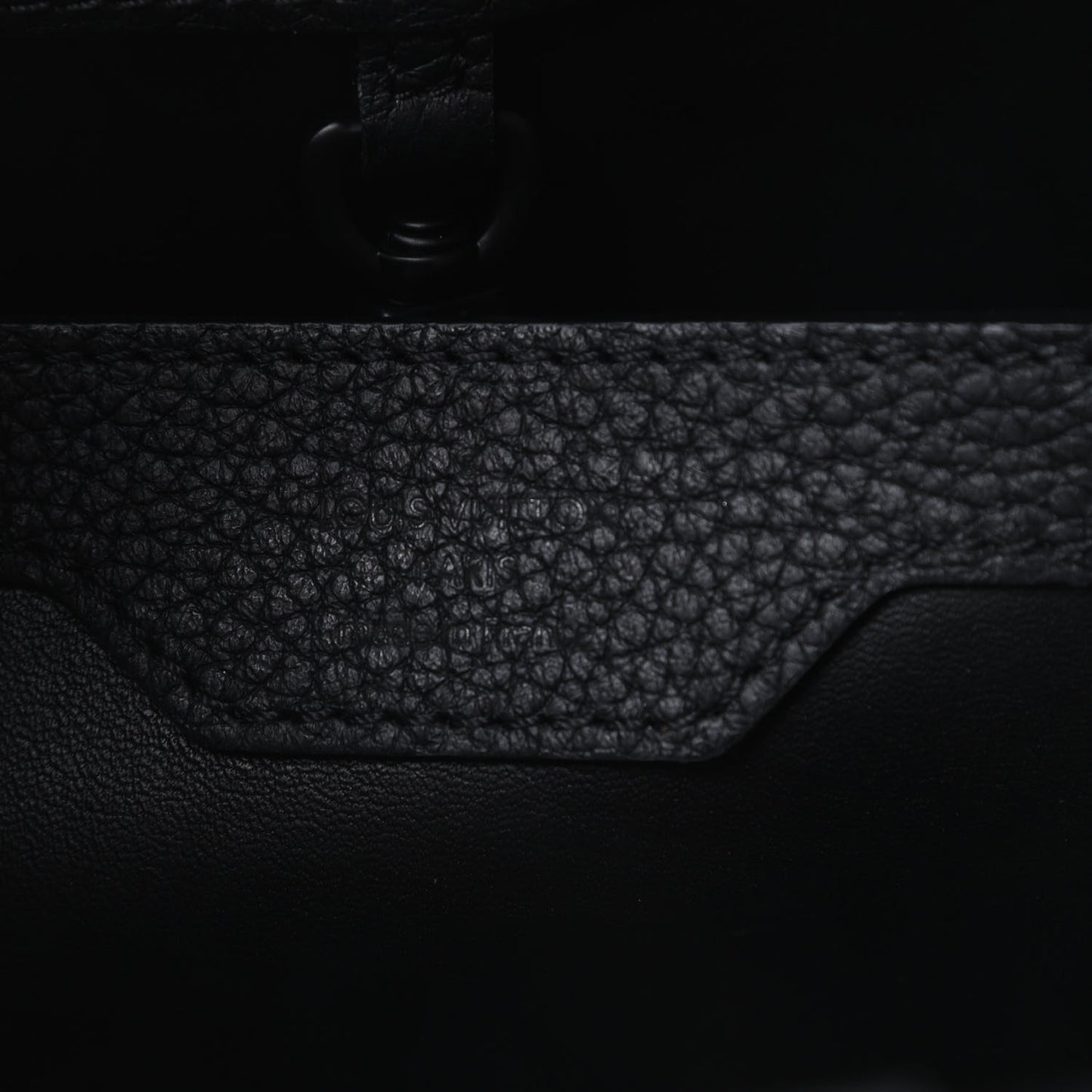 Taurillon Capucines BB Matte Black