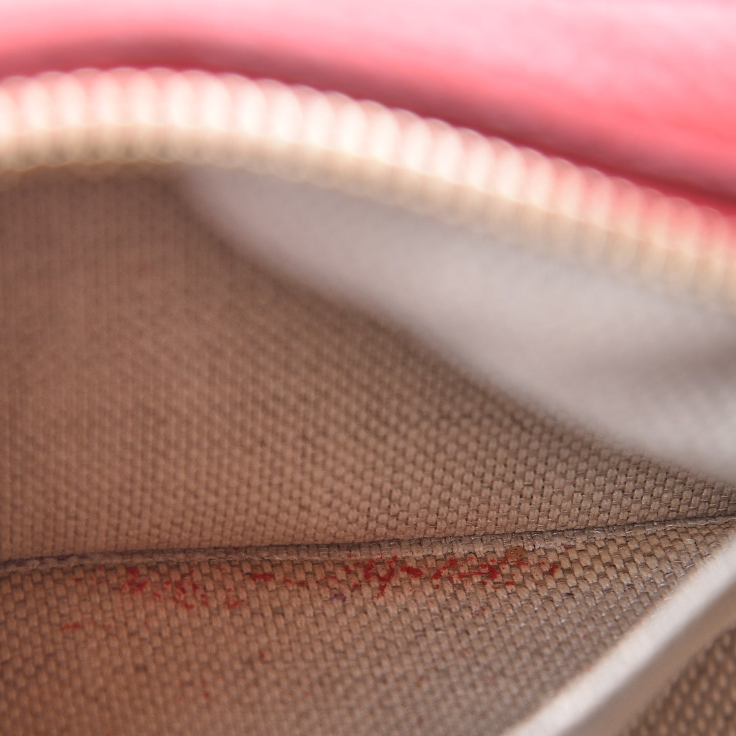 Pebbled Calfskin Small Soho Disco Bag Tabasco Red