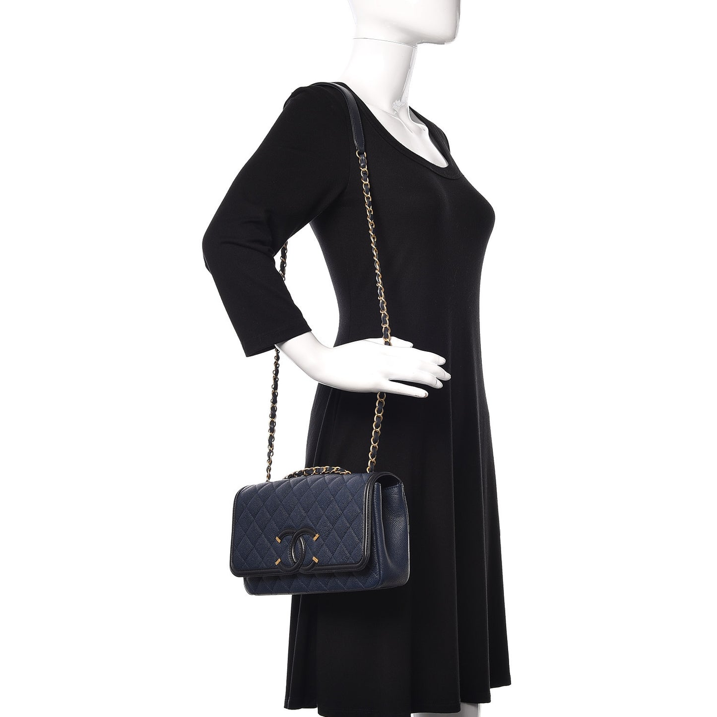 Caviar Quilted Medium CC Filigree Flap Navy Black