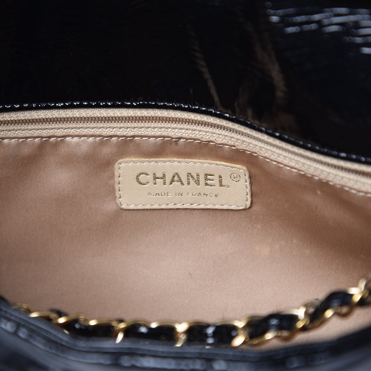 Vinyl Medium Rock and Chain Flap Black