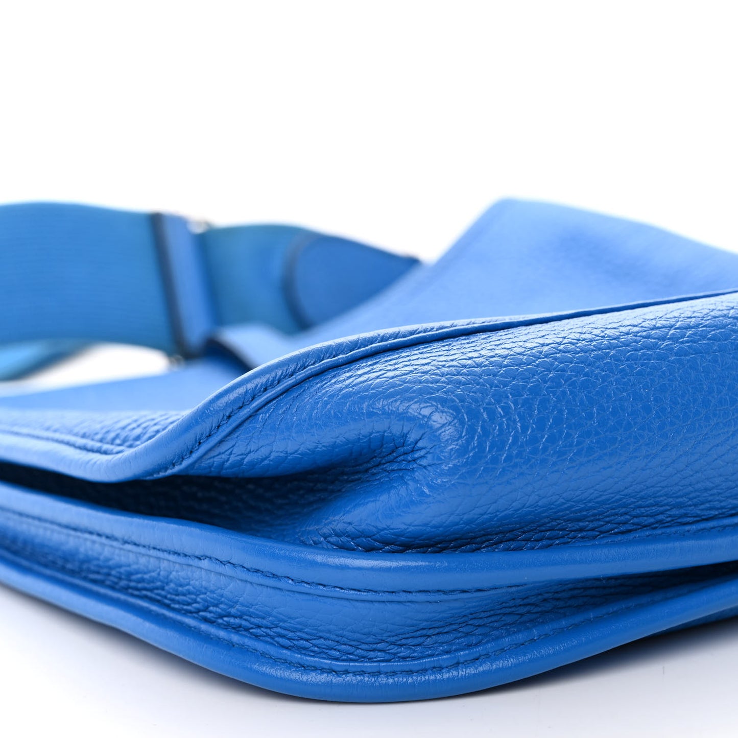 Taurillon Clemence Evelyne III PM Bleu Hydra