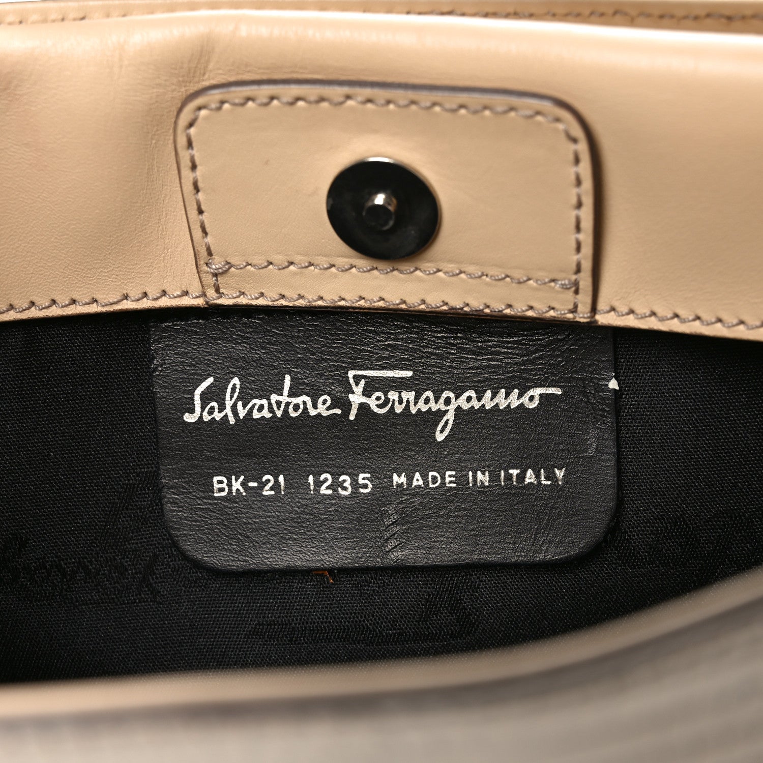 Salvatore Ferragamo Lizard Calfskin Shoulder Bag Beige 6 of 11