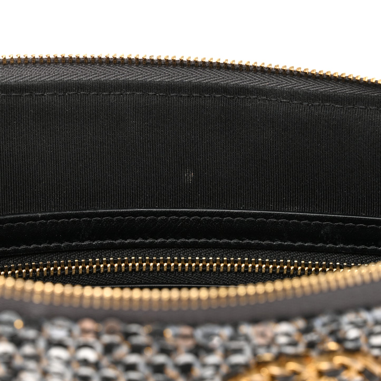 Sequins Medium 19 Pouch Silver