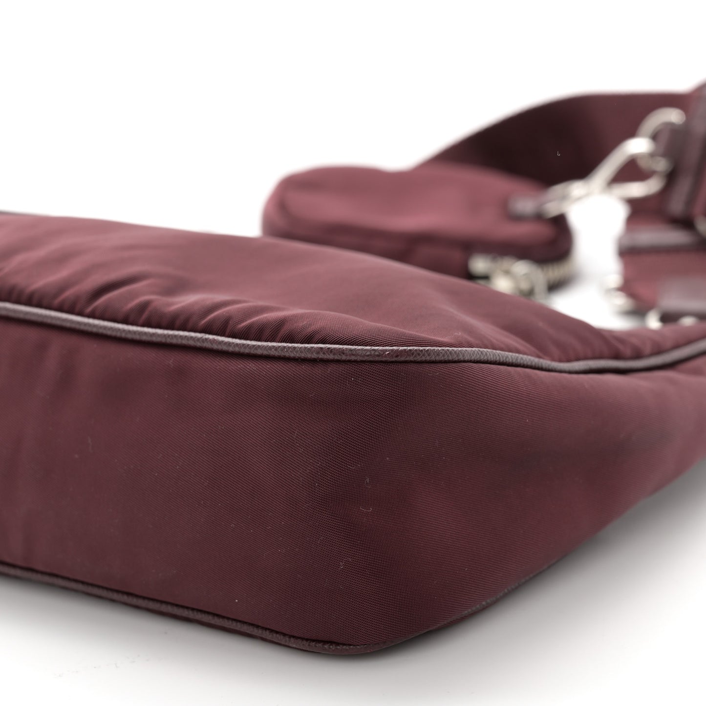 Tessuto Nylon Re-Edition 2005 Shoulder Bag Granato