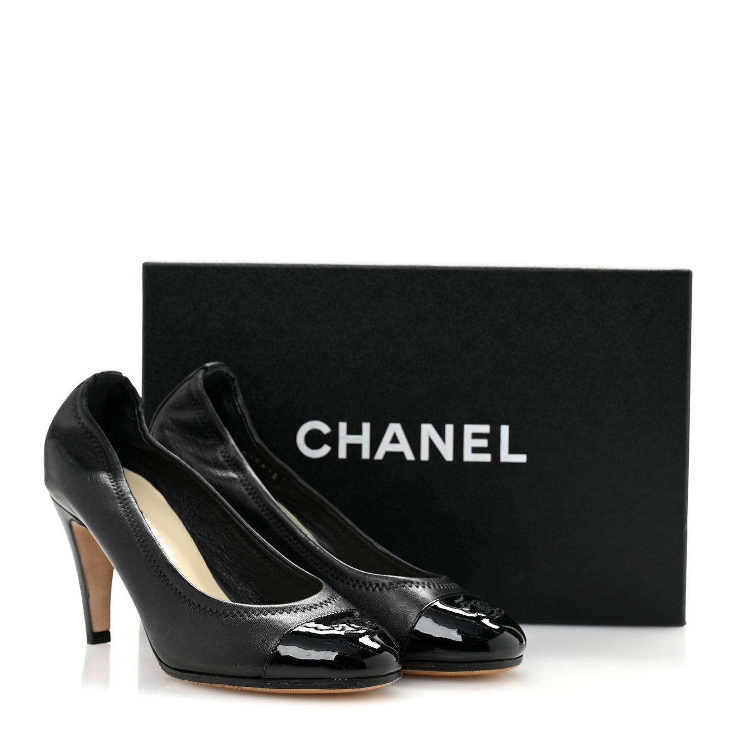 Lambskin Elastic Patent Cap Toe Pumps  36.5 Black