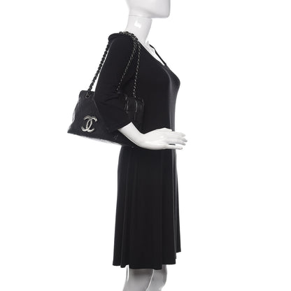 Chanel Calfskin Diamond Stitch Tote Black 2 of 14
