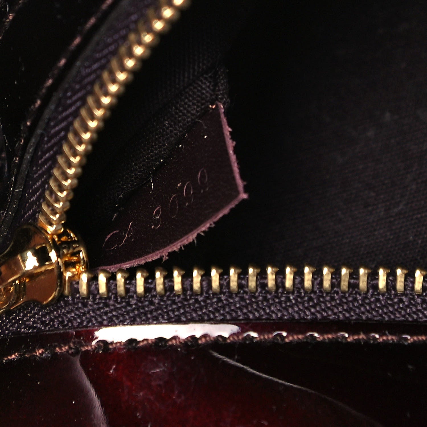 Louis Vuitton Patent Sobe Clutch Amarante 7 of 9