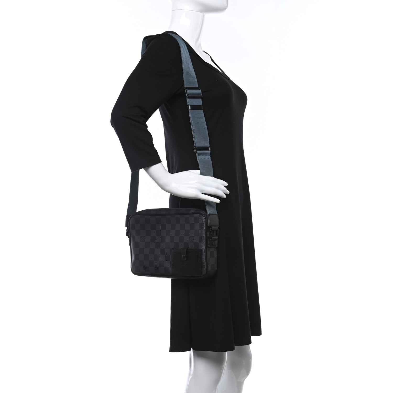 Louis Vuitton Damier Graphite Alpha Messenger Bag 2 of 14