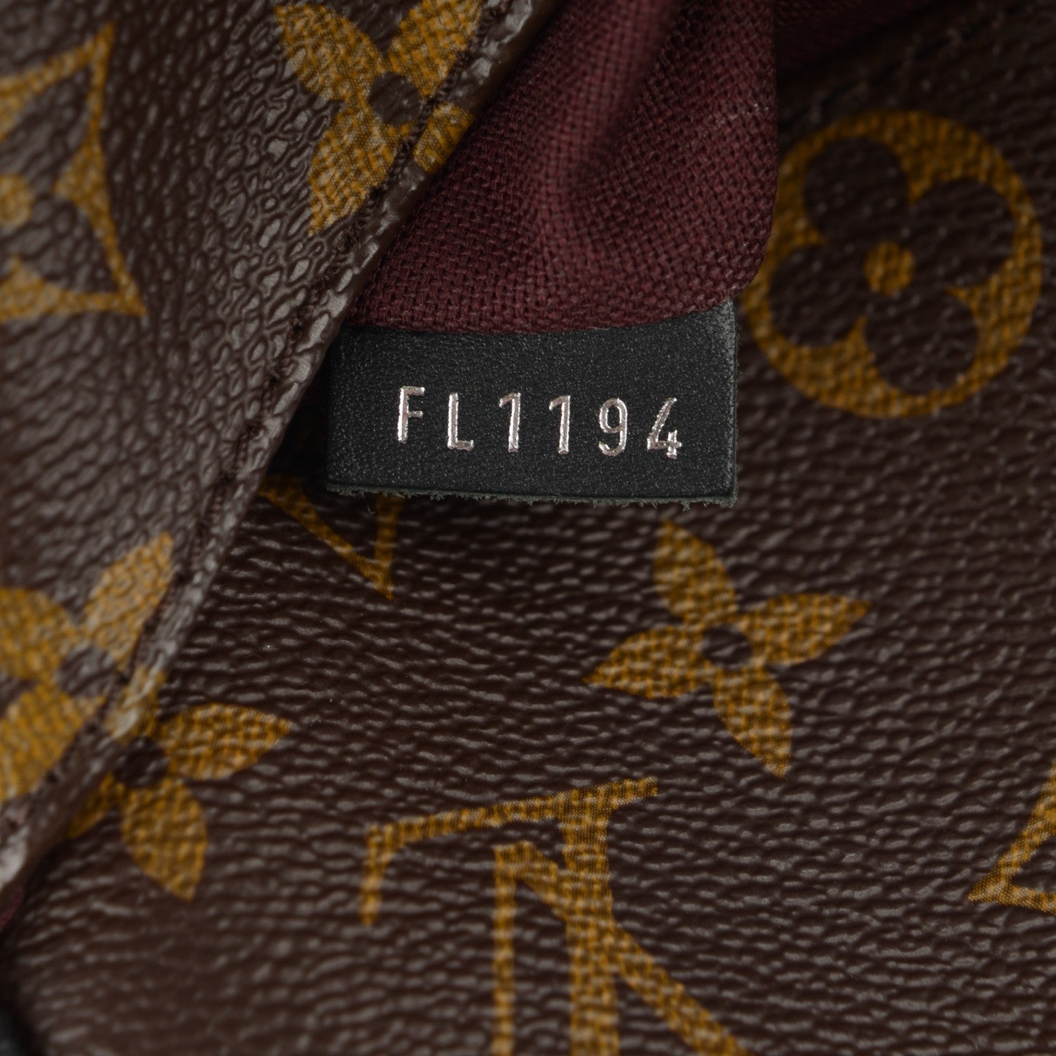 Louis Vuitton Monogram Macassar District MM 6 of 7