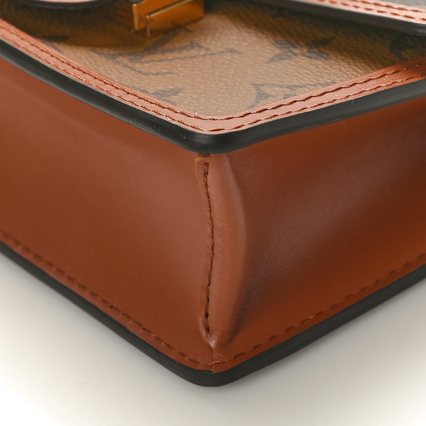 Reverse Monogram Dauphine Chain Wallet