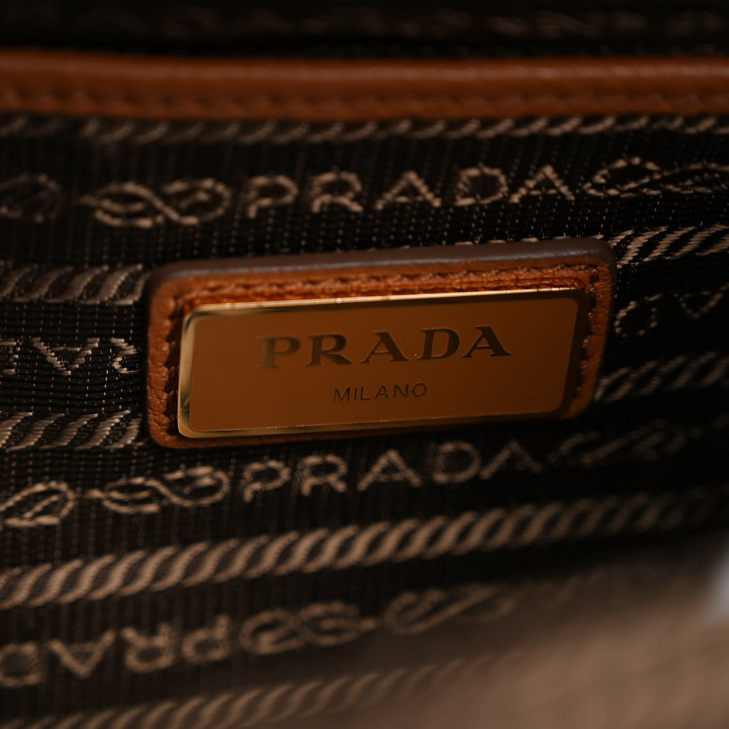 Vitello Daino Zip Backpack Cuoio