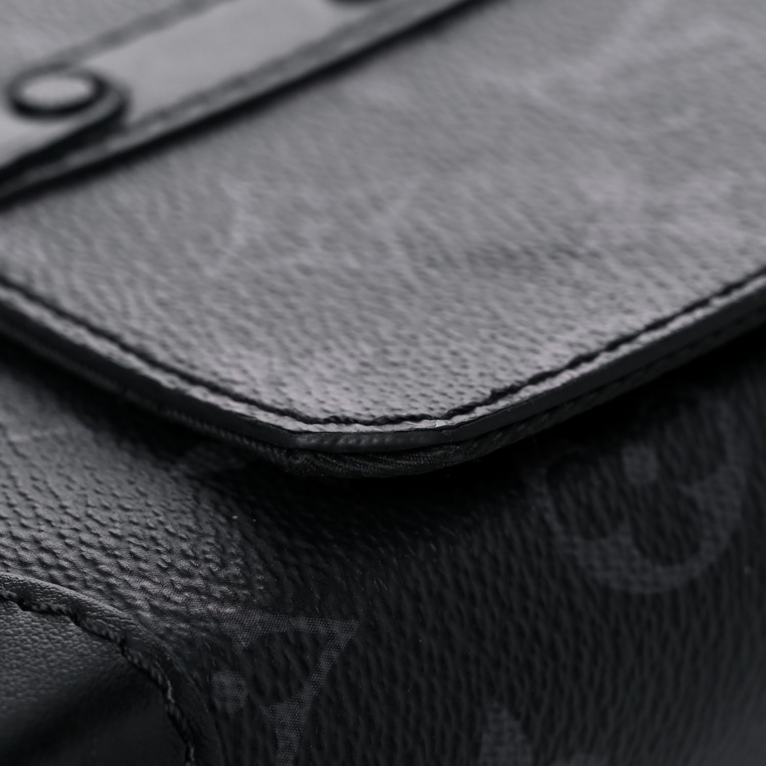 Louis Vuitton Monogram Eclipse Trunk Messenger 14 of 20