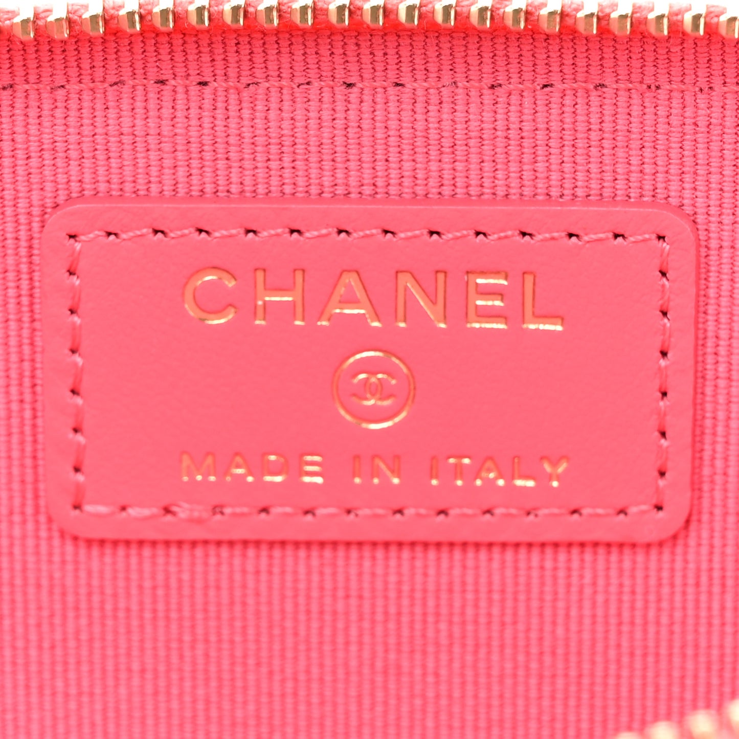 Caviar Quilted CC Zip Around Card Holder Pink