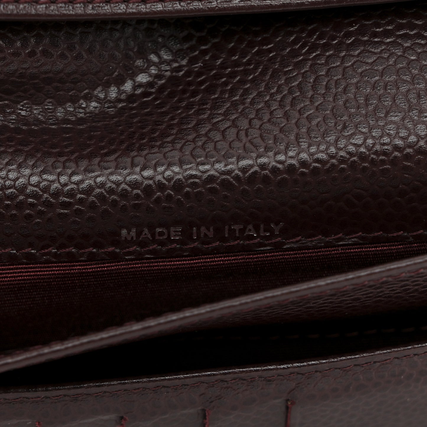 Caviar Timeless CC Yen Wallet Burgundy