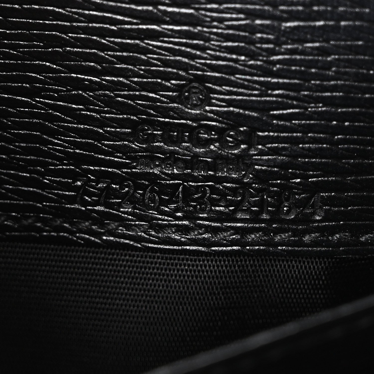 Gucci Textured Calfskin Script Logo Wallet On Chain Black 5 of 9
