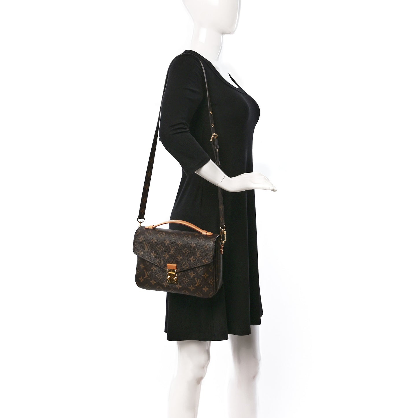 Monogram Pochette Metis