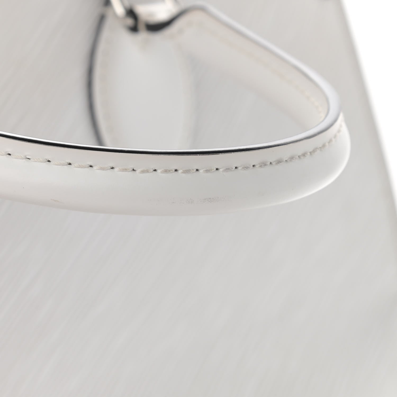 Louis Vuitton Epi Onthego MM White 11 of 13