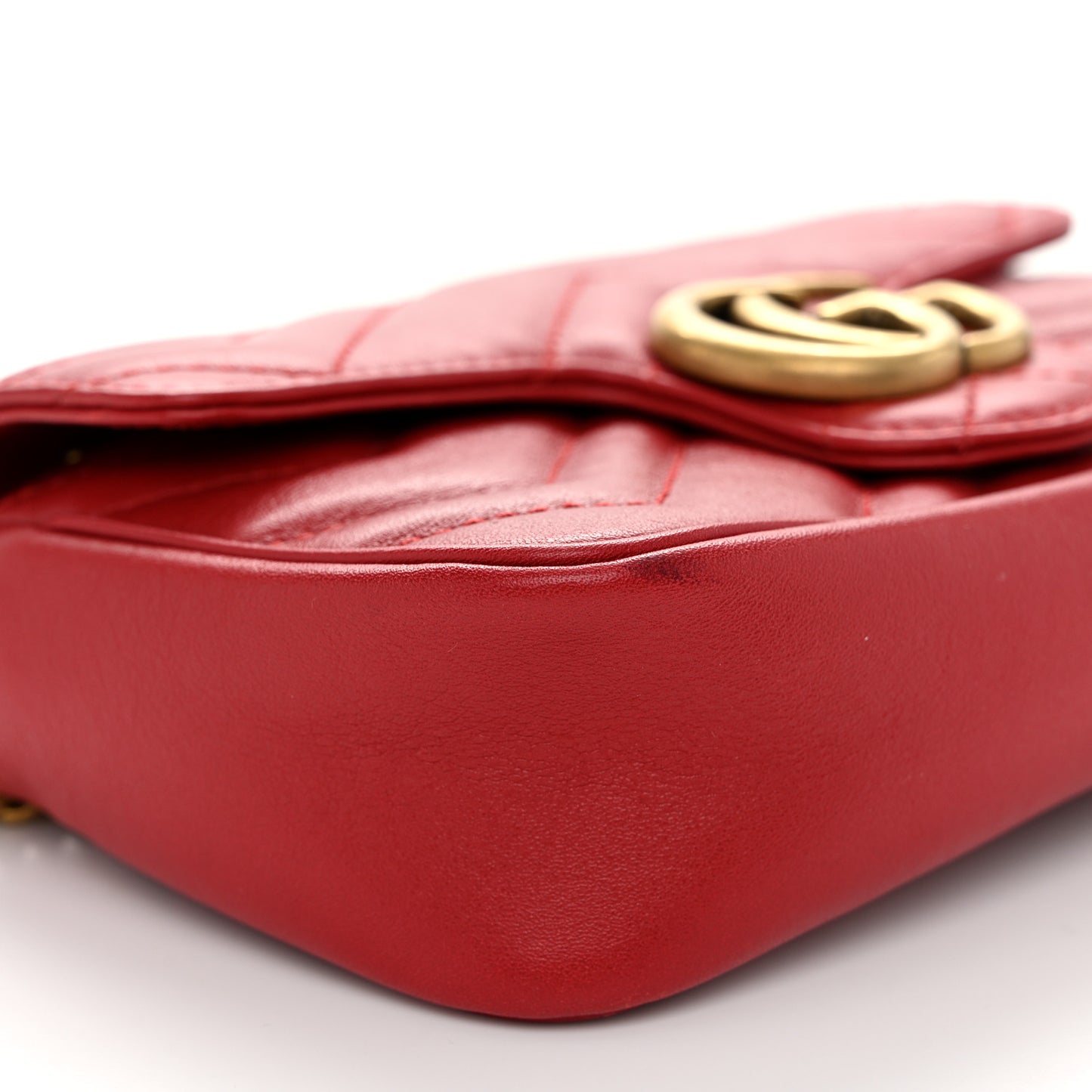 Calfskin Matelasse Super Mini GG Marmont Shoulder Bag Hibiscus Red