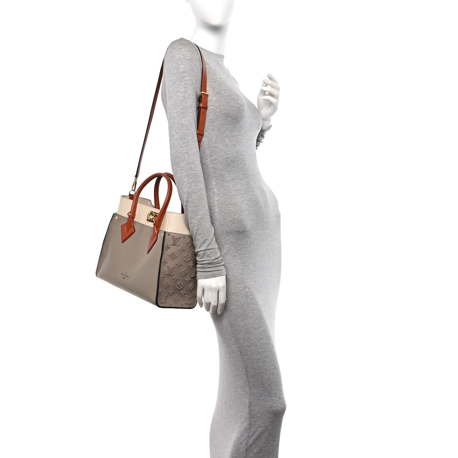 Louis Vuitton Calfskin Monogram Tufting On My Side Galet 2 of 9