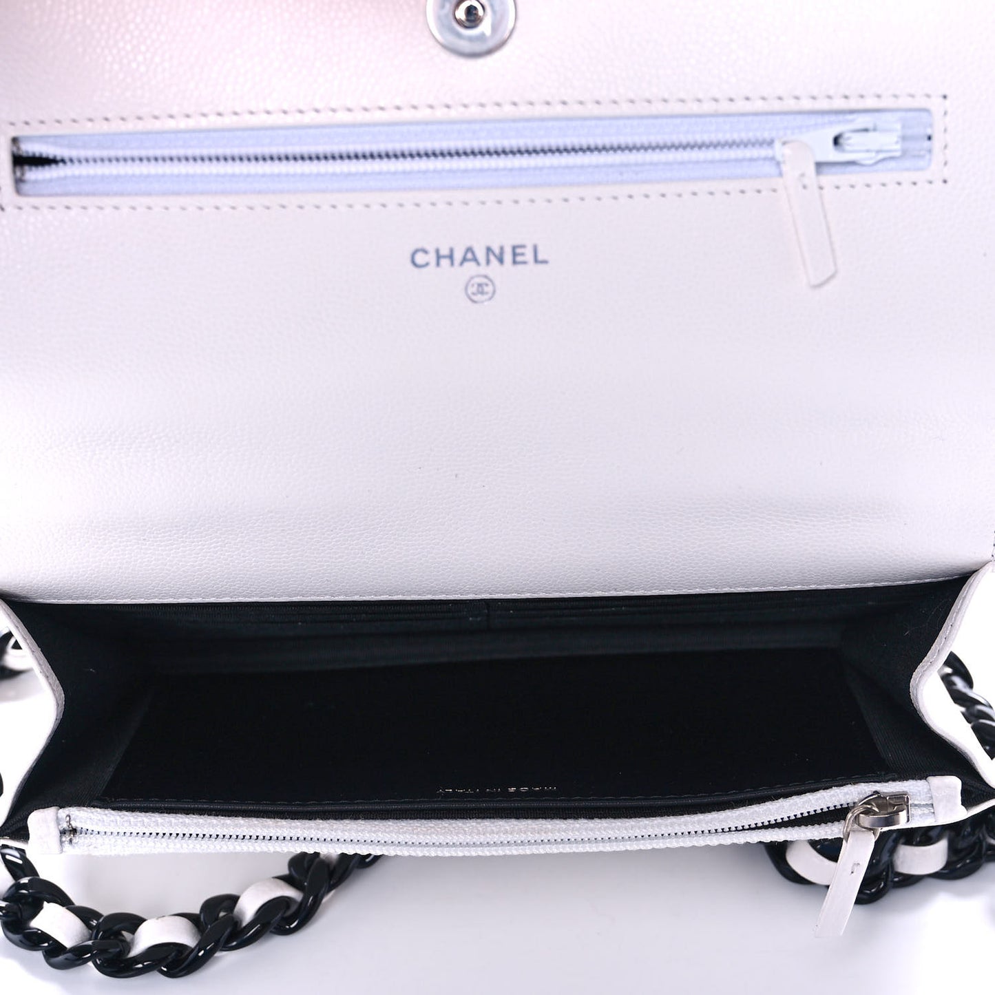 Caviar Quilted My Everything Wallet On Chain WOC White