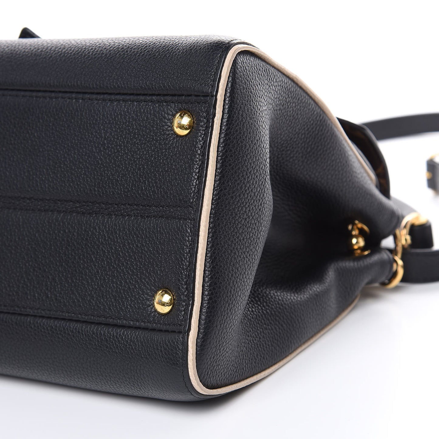 Monogram Double V Black