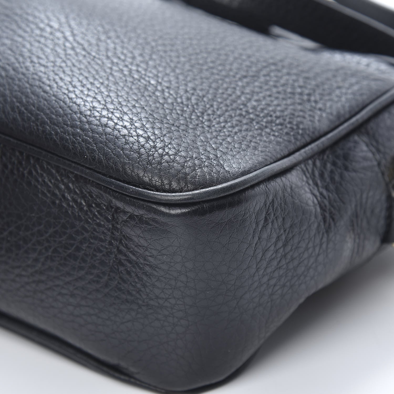 Gucci Pebbled Calfskin Small Soho Disco Bag Black 11 of 19