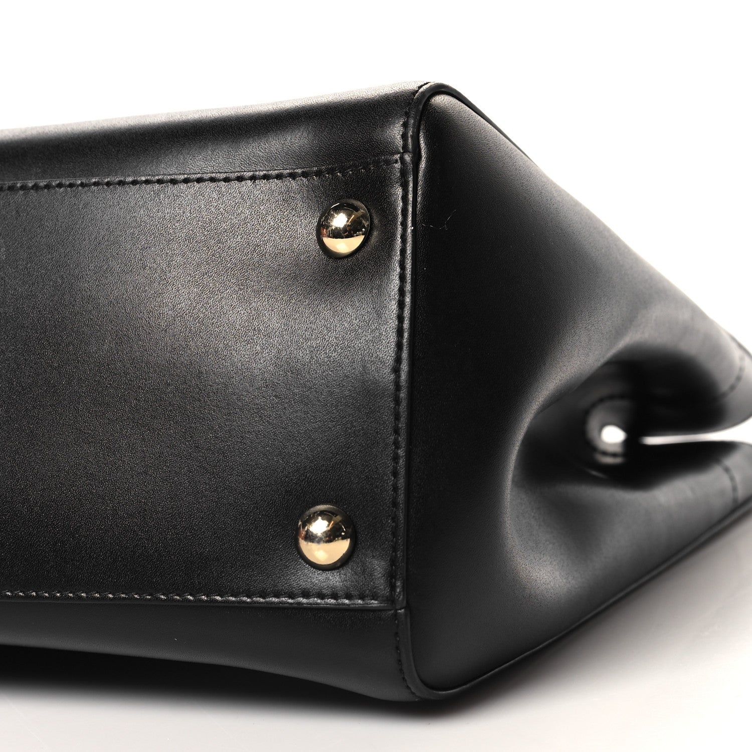 Salvatore Ferragamo Hammered Calfskin Vara Bow Chain Black Black 10 of 11