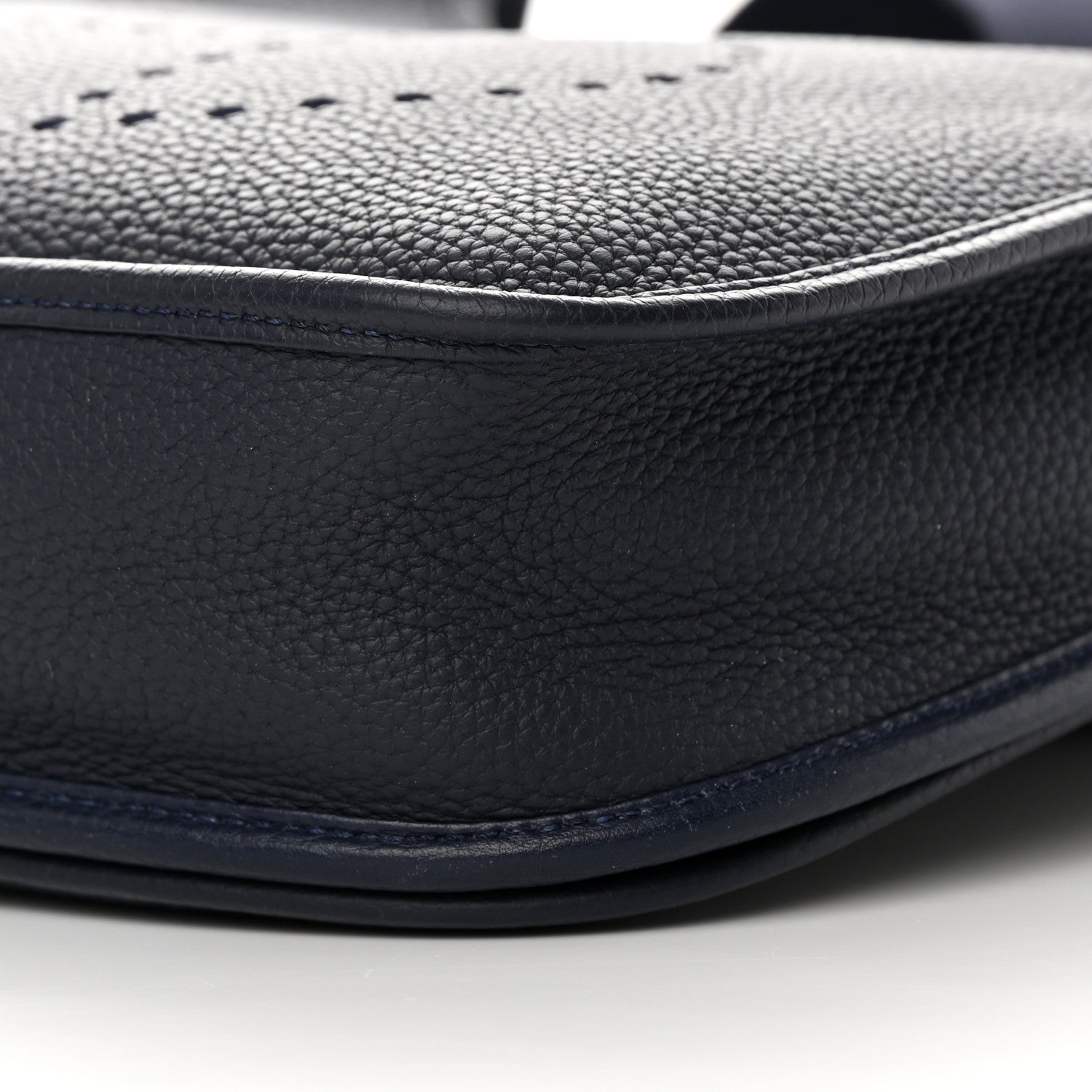 Hermes Taurillon Clemence Evelyne III PM Bleu Nuit 10 of 15