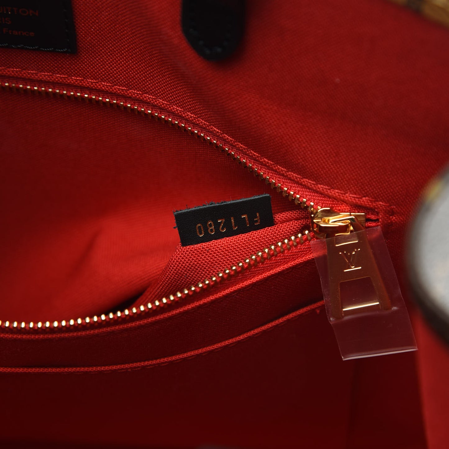 Reverse Monogram Giant Onthego MM