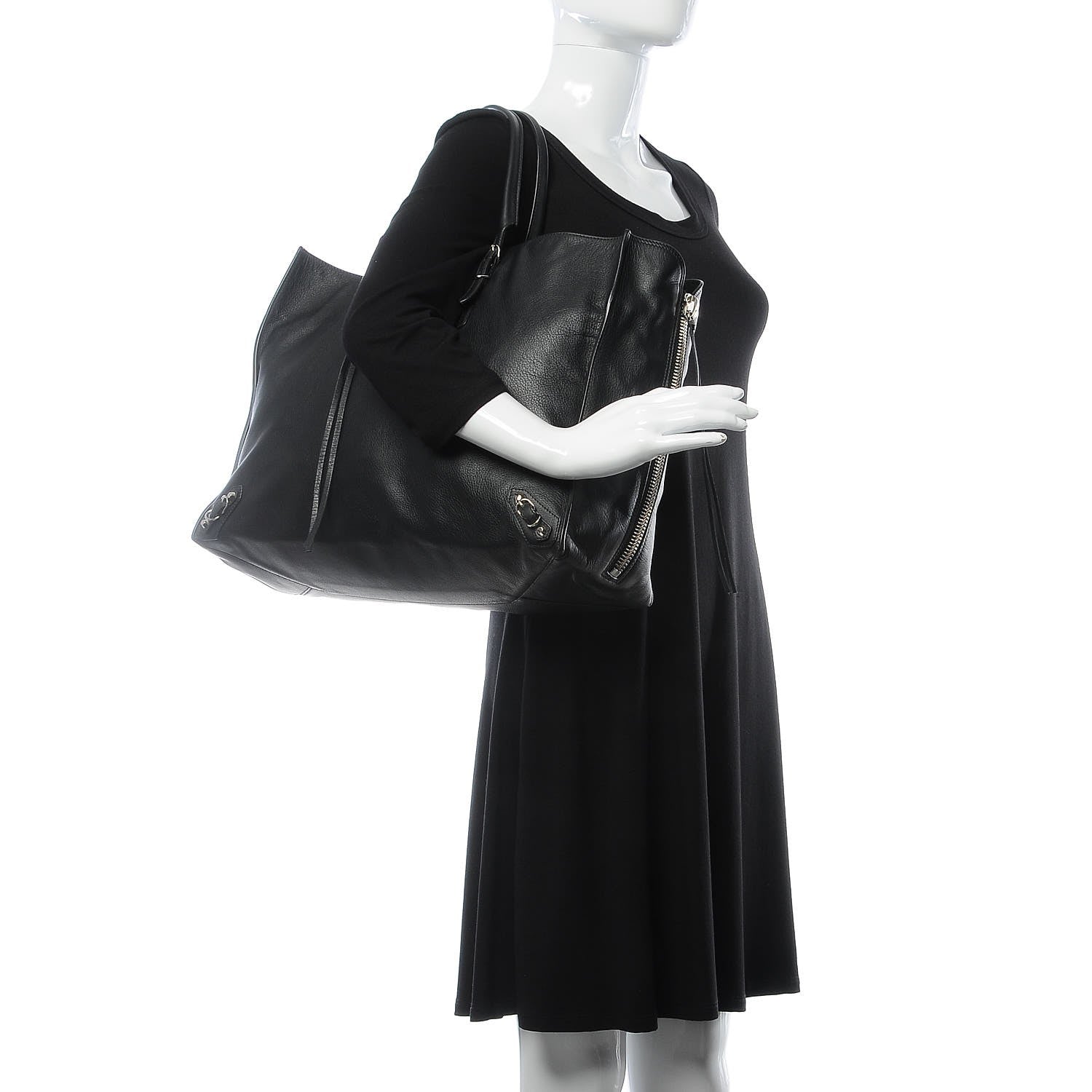 Balenciaga Supple Calfskin Papier A4 Zip Around Tote Black 8 of 8