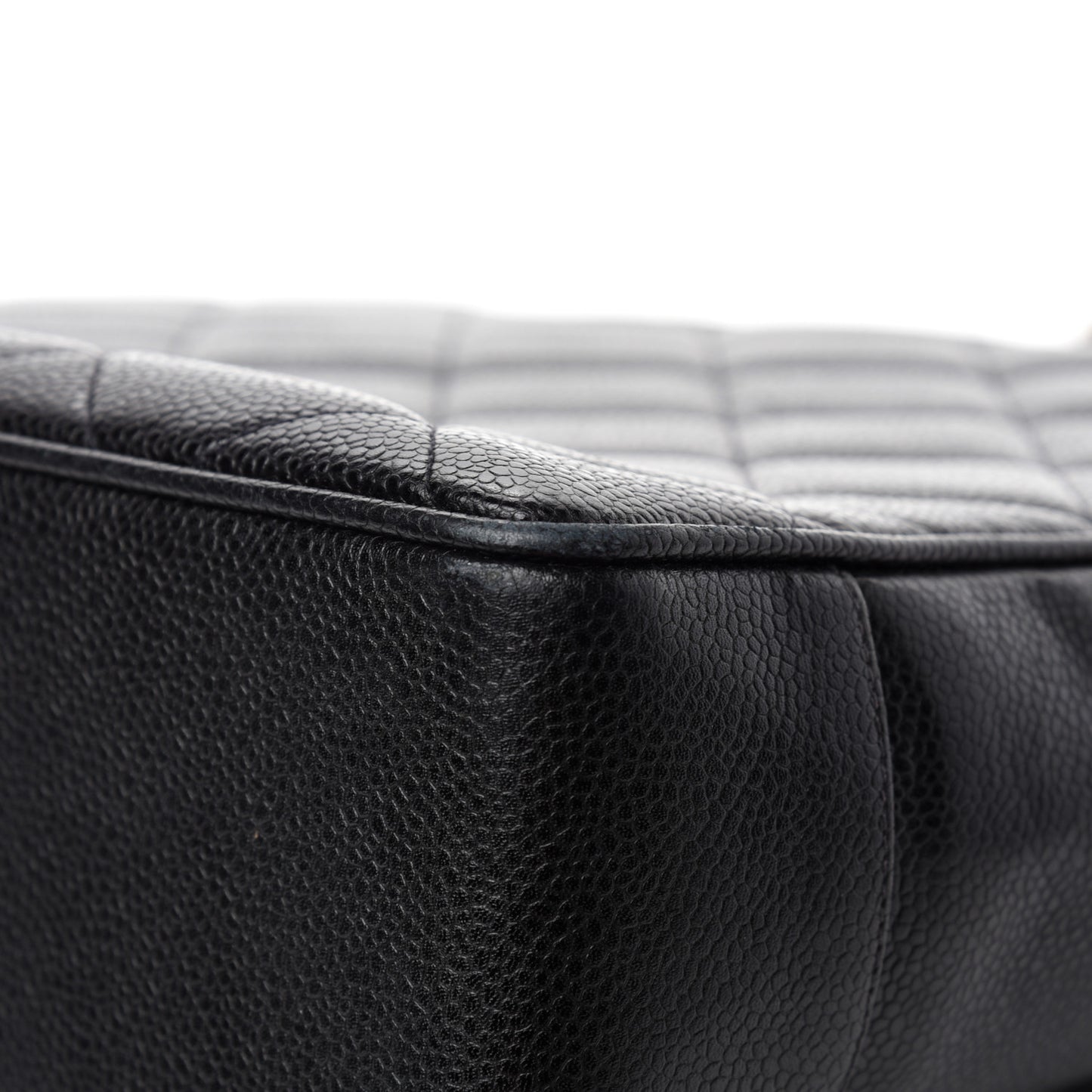 Caviar Quilted Shoulder Bag Black