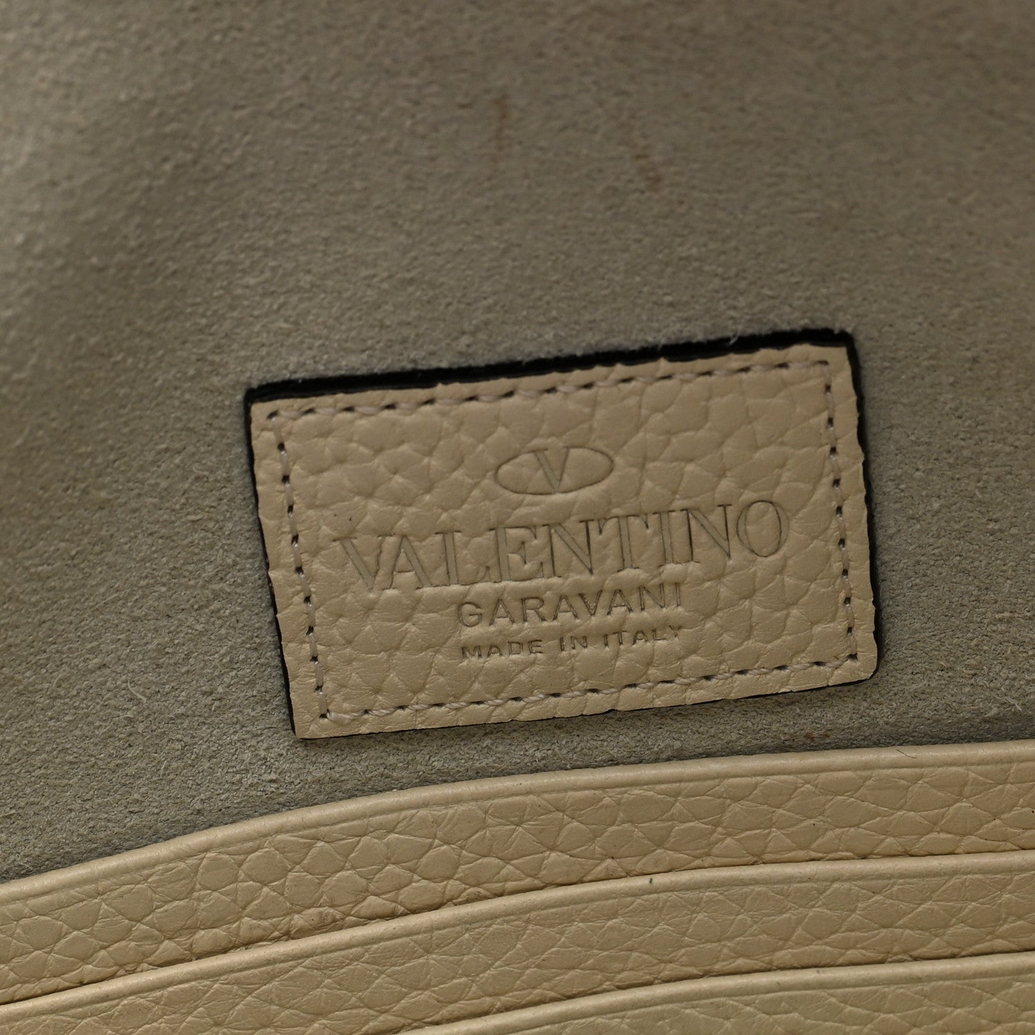 Valentino Garavani Pebbled Calfskin Large Rockstud Envelope Clutch Light Ivory 6 of 6