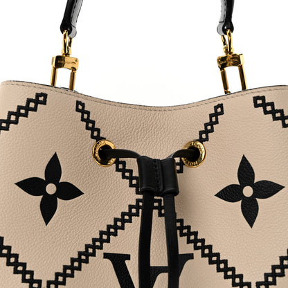 Louis Vuitton Empreinte Monogram Giant Broderies Neonoe MM Cream Black 8 of 10