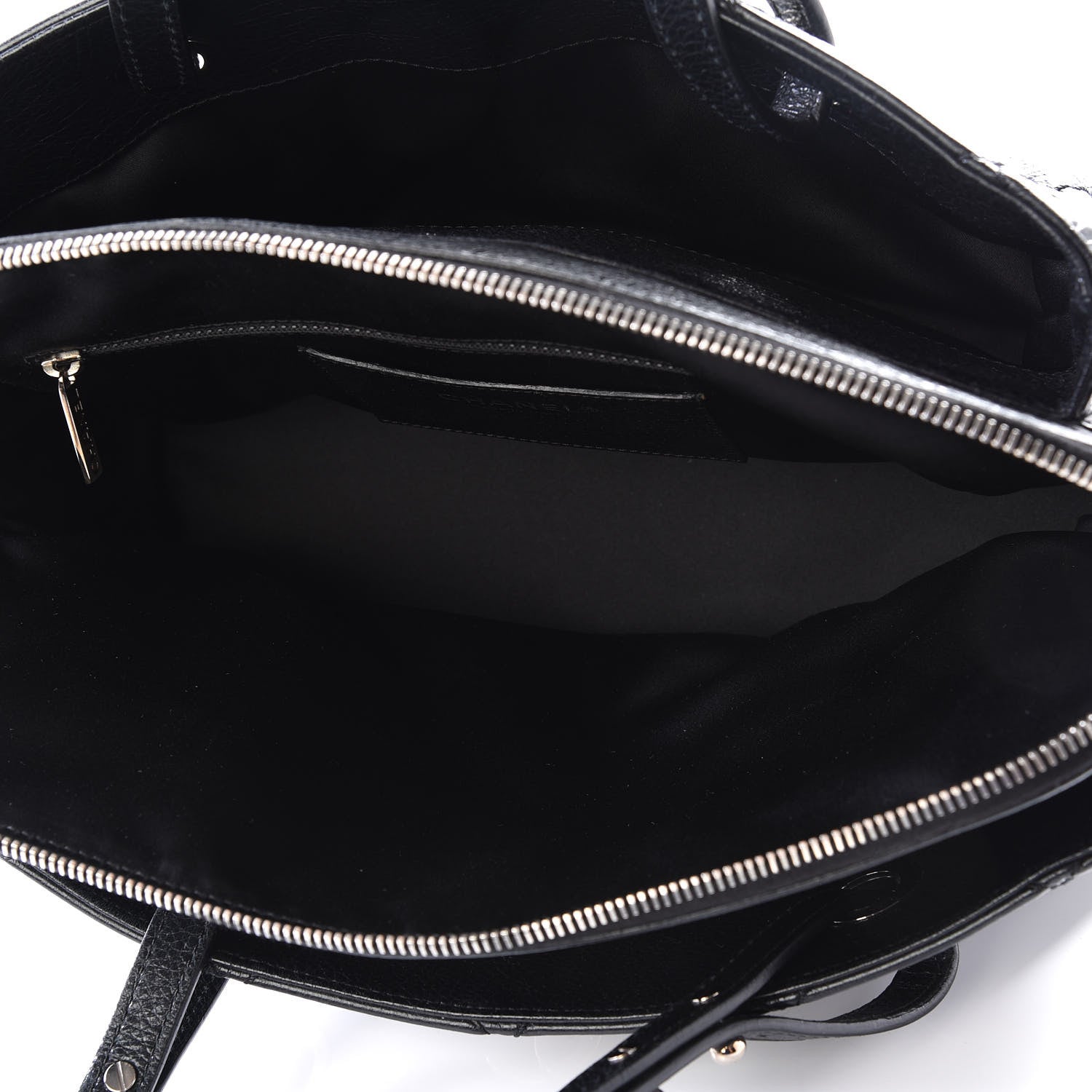 Chanel Glazed Calfskin On the Road Zip Tote Black 4 of 11