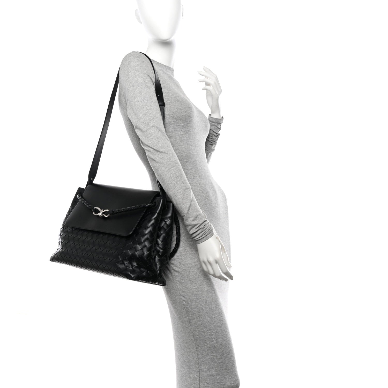 Bottega Veneta Calfskin Intrecciato Medium Andiamo Messenger Bag Black 2 of 11