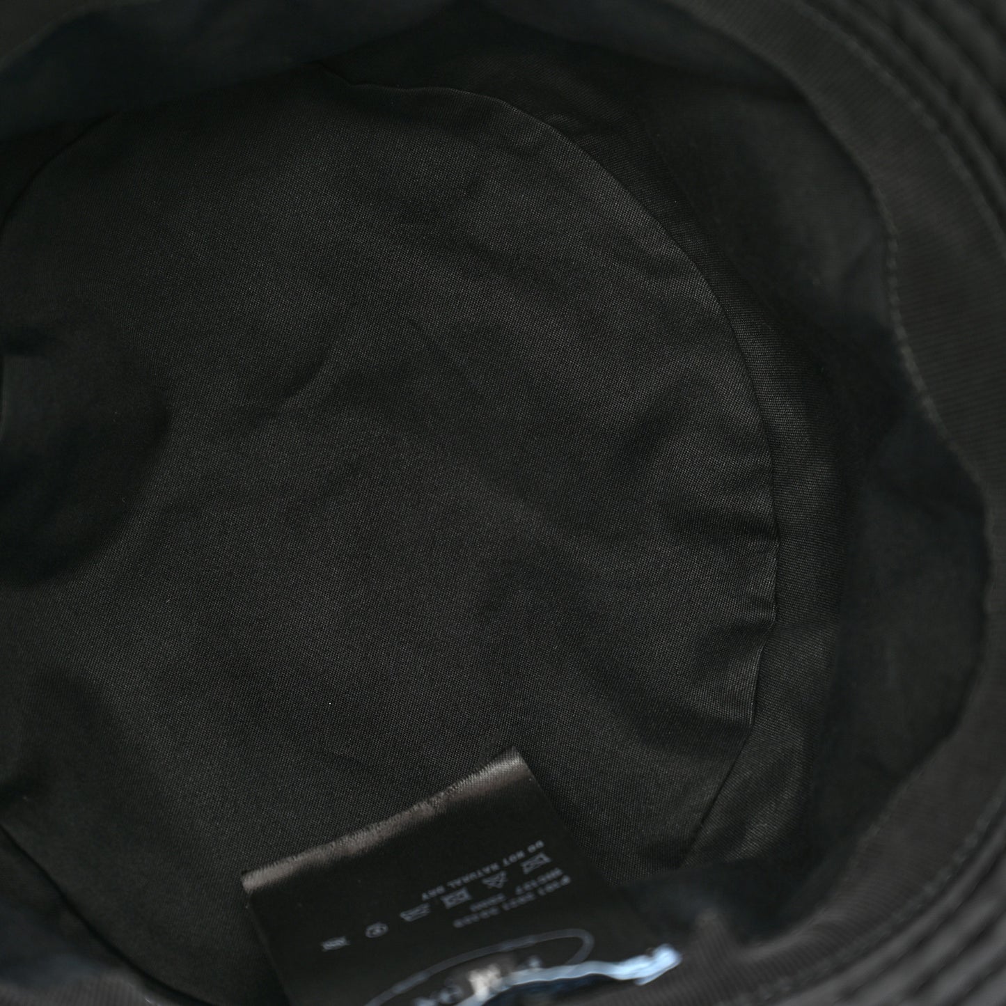 Re-Nylon Metal Triangle Logo Womens Bucket Hat M Black