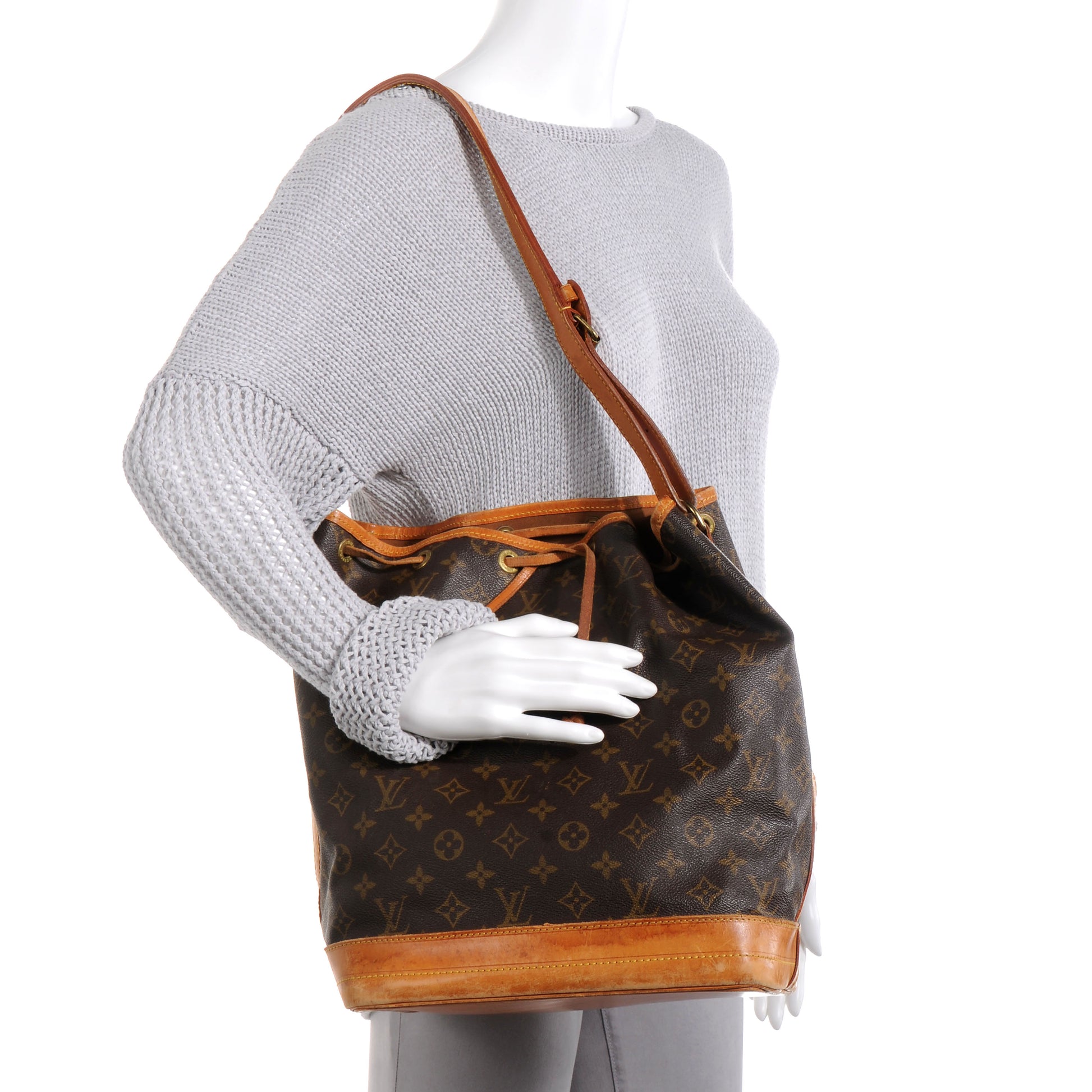 Louis Vuitton Monogram Noe 2 of 19